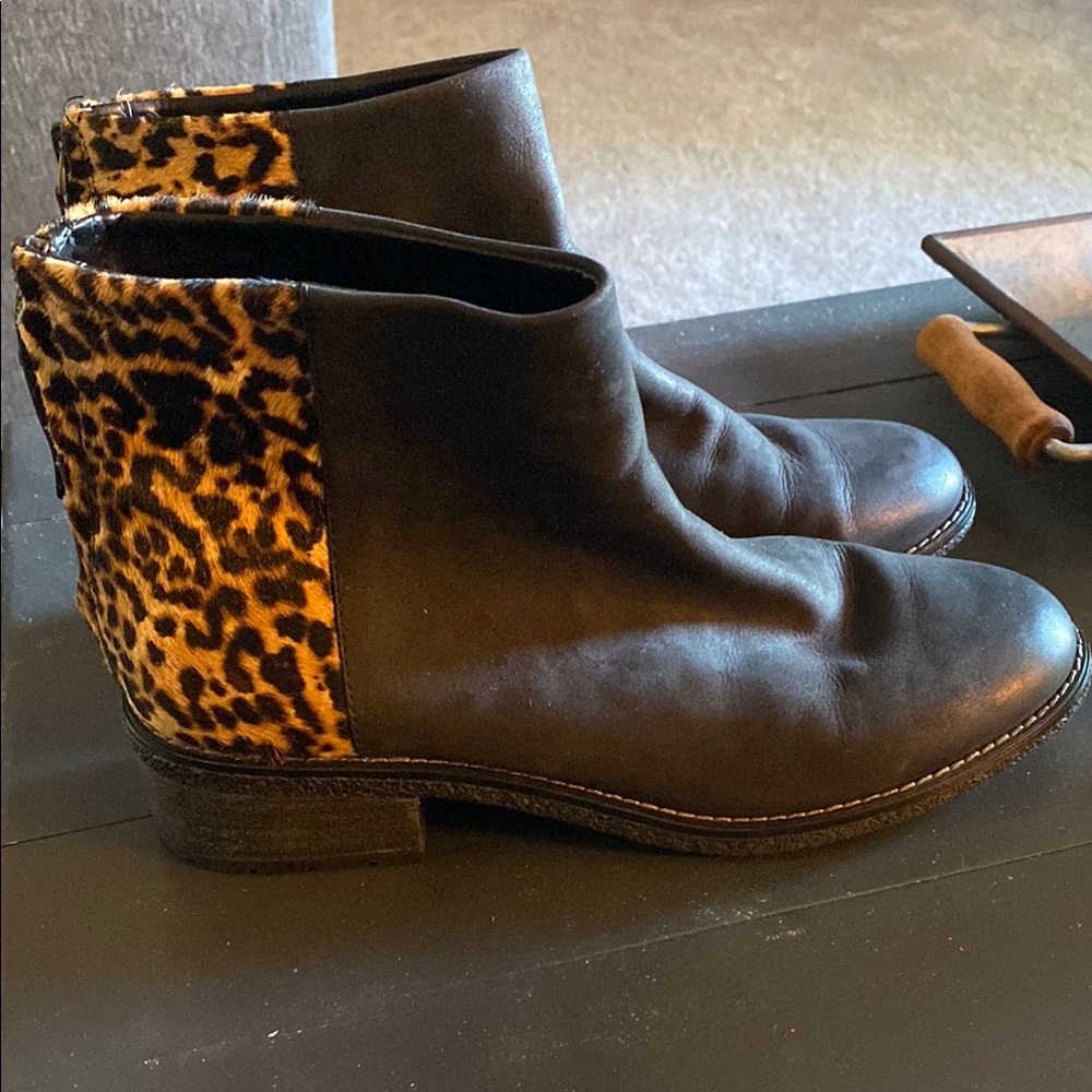 Leopard Accent Black Ankle Boots